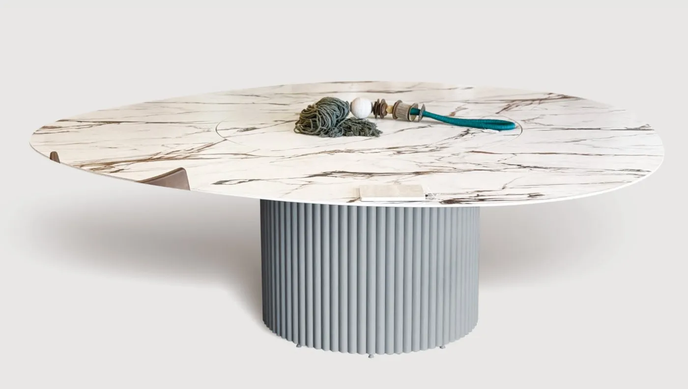 Mesa de Jantar Caslano 4 — tampo em Mármore Tecnológico, base em aço carbono