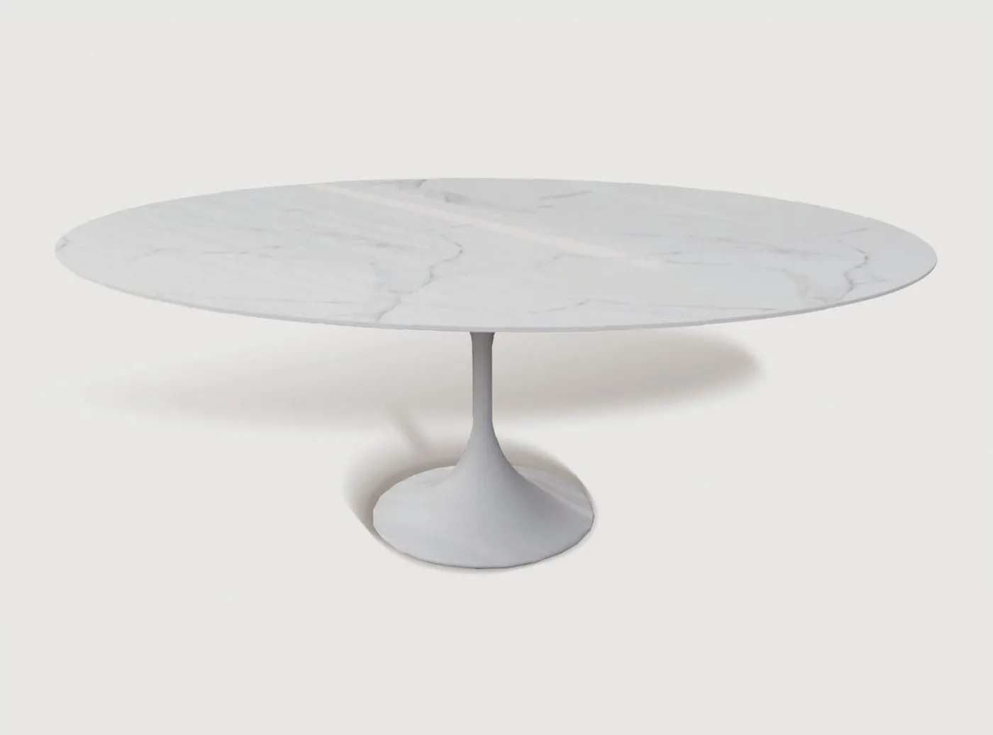 Mesa de Jantar Tulipa — tampo em Mármore Tecnológico, base em aço carbono