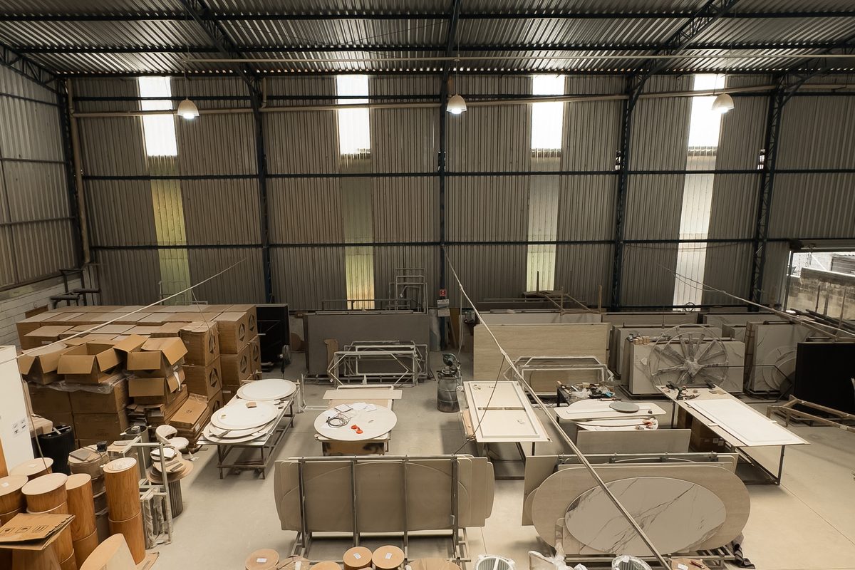 Linha de produção de bases de aço carbono na fábrica Prime Bravus